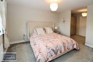 LAMBOURNE- click for photo gallery